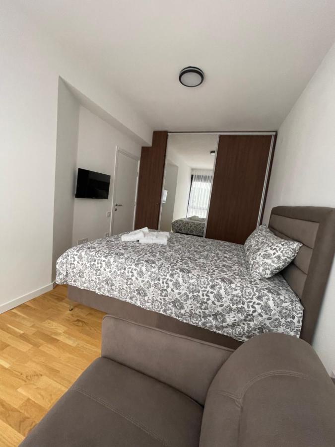 Leo Lux 2 Apartment Nis Luaran gambar
