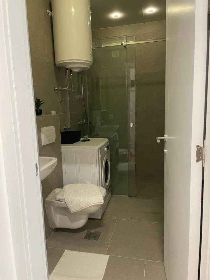Leo Lux 2 Apartment Nis Luaran gambar
