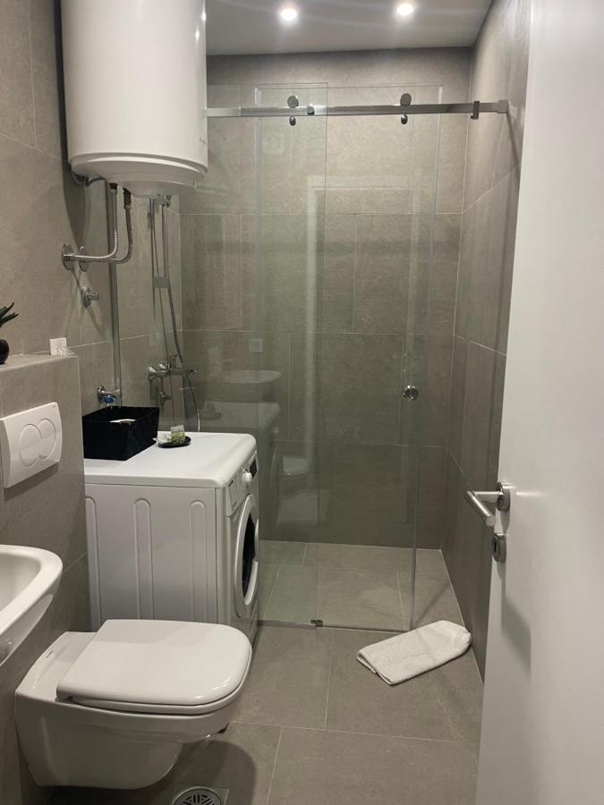 Leo Lux 2 Apartment Nis Luaran gambar