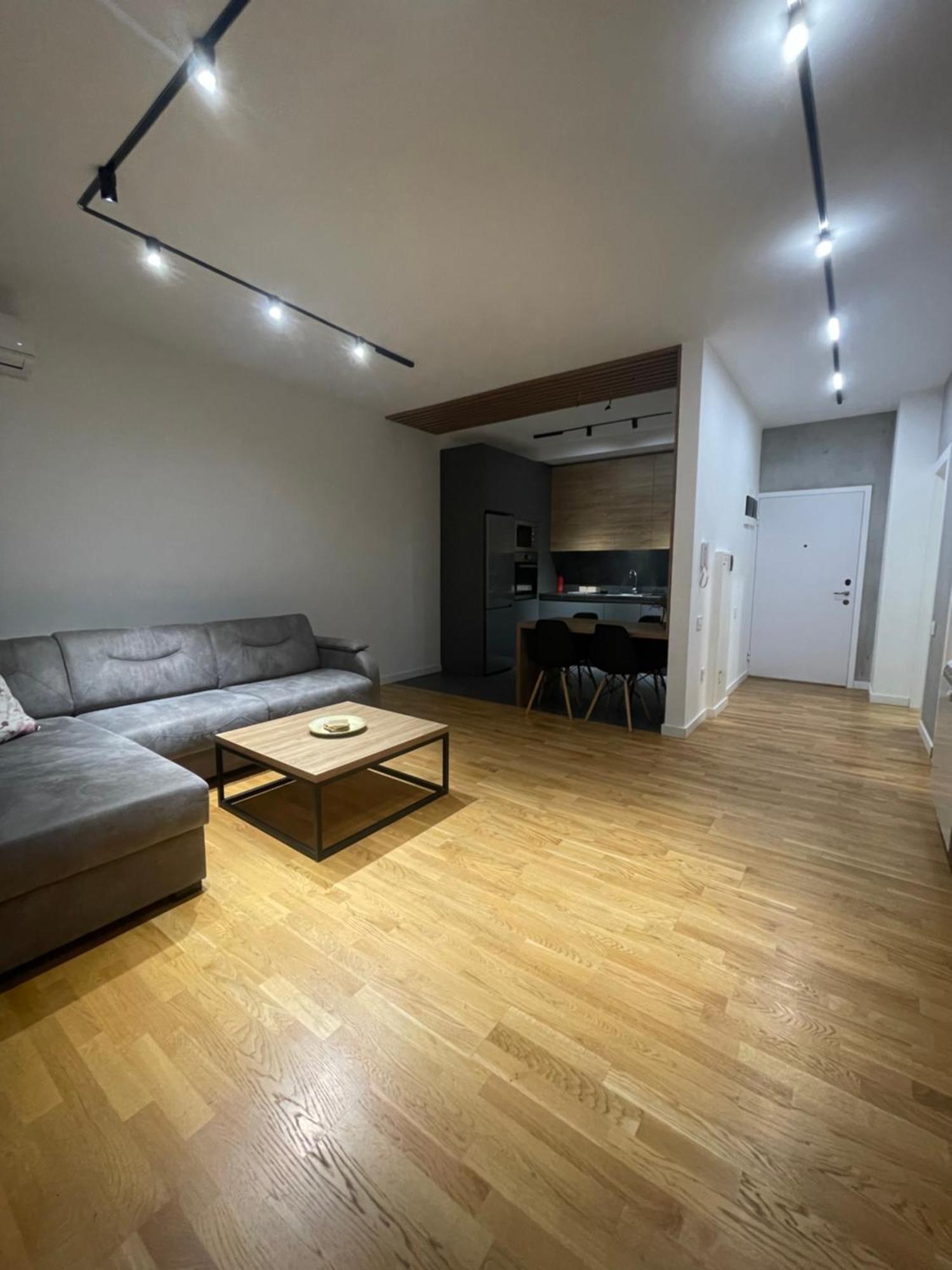 Leo Lux 2 Apartment Nis Luaran gambar